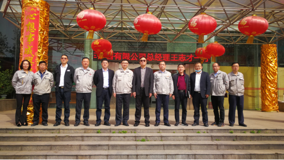 鼓舞士氣勇攀高峰，解放銷司領(lǐng)導(dǎo)班子深入走訪一線296.png