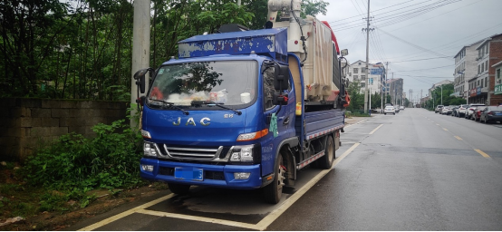 麥客老羅生意這么好？ 七臺駿鈴為何還年年換車！204.png