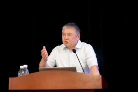 楊國棟出席2025年第四期工貿(mào)港航協(xié)同發(fā)展研討會